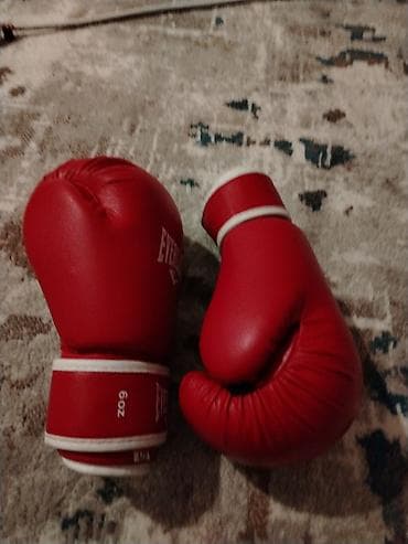 борцовки ош: Боксерские перчатки Everlast, 6 oz - Цвет: красный с белой окантовкой — 1