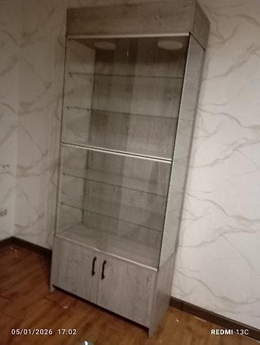 выдвижной ящик: Витрина/шкаф для展示 и хранения. - Конструкция: нижний тумбовый модуль — 3