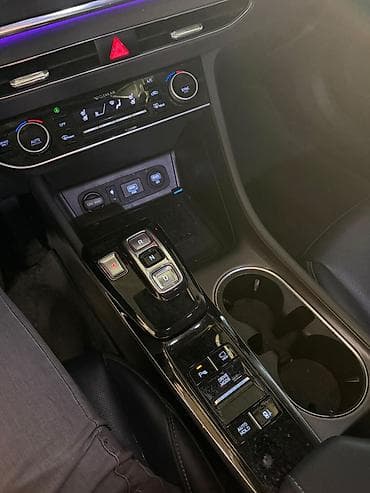 Транспорт: Hyundai Sonata: 2022 г., 2 л, Автомат, Гибрид, Седан — 4