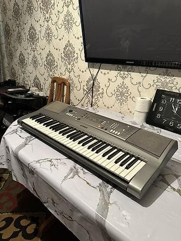 Синтезатор Yamaha портативной серии - Клавиатура: 61 полноразмерная