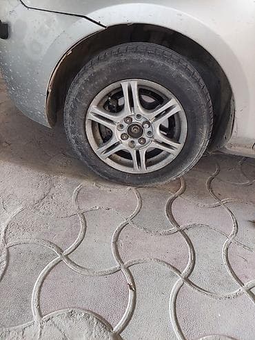 Литые диски R15, 5 спиц, комплект на легковой автомобиль — 1