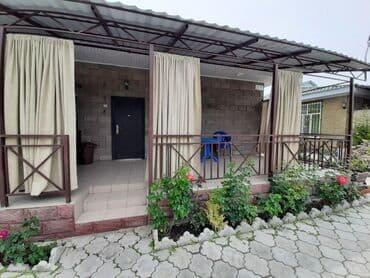 домики на берегу моря: Коттедж, ПАРИЖ 2 ЦО Париж, Чок-Тал, Детская площадка, Парковка, стоянка, Охраняемая территория — 9