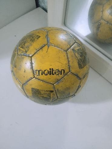 манежки для футбола: Футбольный мяч Molten, размер 4 для мини футбола Ош ХБК — 1