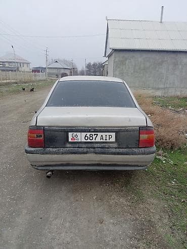 бампер тойота виш бишкек: Легковой автомобиль седан/лифтбек белого цвета. 4 двери, тонированные — 2