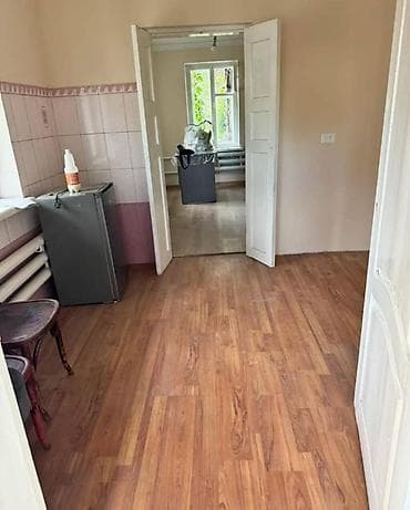 3 комнаты, С мебелью частично