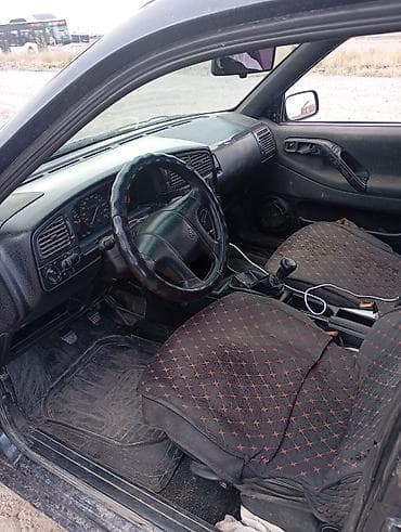 Volkswagen Passat Variant: 1994 г., 2 л, Механика, Универсал