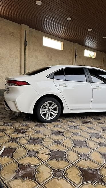 low ll: Toyota Levin: 2021 г., Автомат, Гибрид, Седан — 3