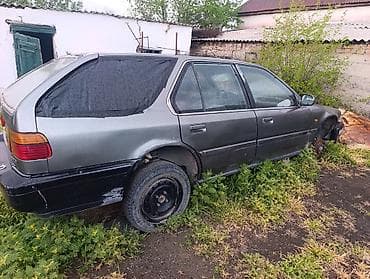 зонда: Honda Accord: 1994 г., Седан — 3