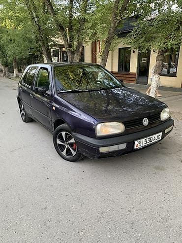 audu a6: Volkswagen Golf: 1993 г., 1.8 л, Механика, Газ, Хэтчбэк — 2