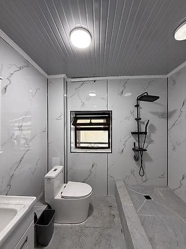 киргизия 1 дома: 🏡 Продается дом 📐 Участок - 8,3 соток 🌳 На участке 3 постройки: - — 8