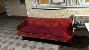 small table: Прямой диван — 1