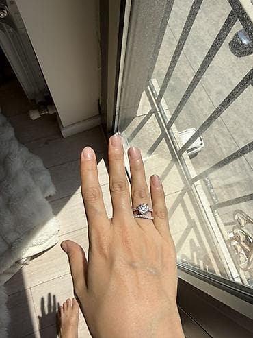 Комплект из двух колец с натуральными бриллиантами 💍✨ Изысканный