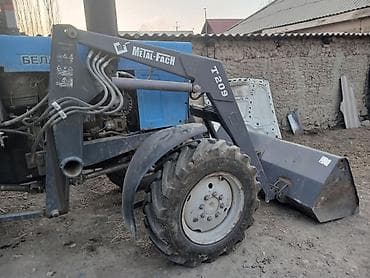 Фронтальный погрузчик Metal-Fach T209 с ковшом - Навесное