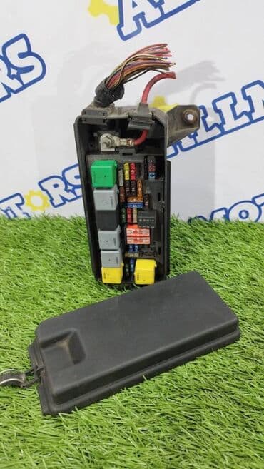 v4: Mercedes-Benz GL450 v-4.7 2007 год блок предохранителей — 1