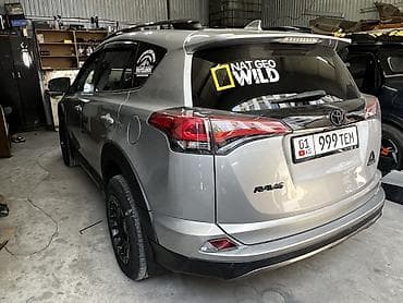 Toyota RAV4: 2018 г., Бензин, Кроссовер