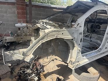 кузов автомобиля: Стойка кузова Hyundai — 3