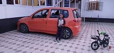 small car: Mazda Demio: 2004 г., 1.5 л, Механика, Бензин, Хэтчбэк — 2