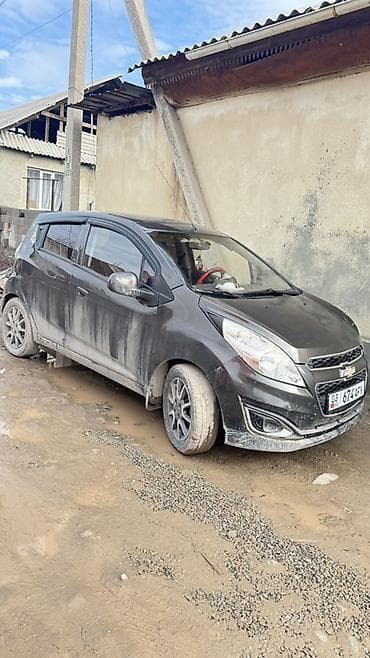 Chevrolet Spark: 2012 г., 1 л, Автомат, Бензин, Хэтчбэк