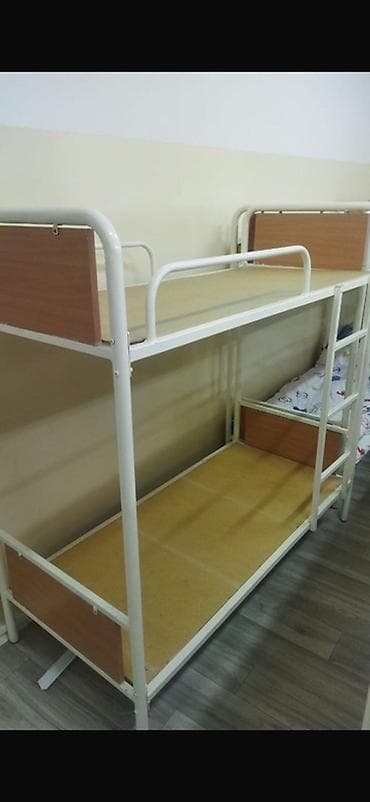 Двухъярусная металлическая кровать для детей дошкольного возраста /в