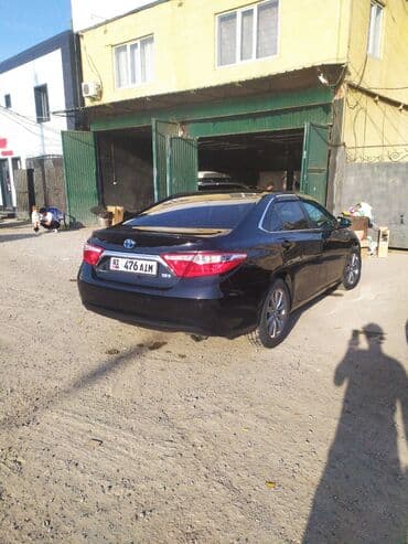 купить тойоту альфард в рассрочку в бишкеке: Toyota Camry: 2016 г., 2.5 л, Автомат, Гибрид, Седан — 2