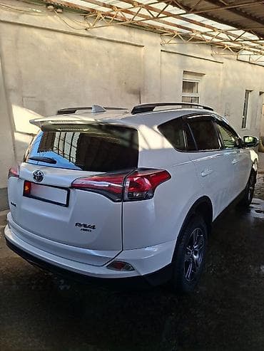 Toyota RAV4: 2016 г., 2 л, Автомат, Кроссовер