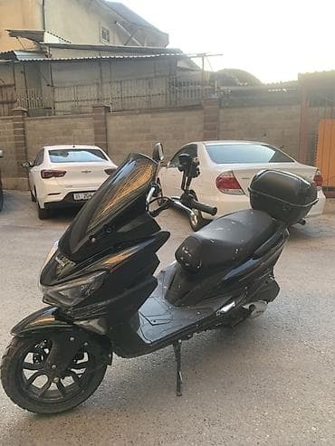 es 2020: Макси-скутер 150 куб. см, Бензин, Б/у — 3