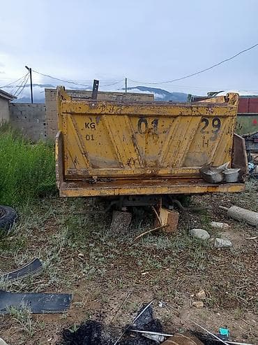 стол с диваном: Бетономешалка, MAN — 8