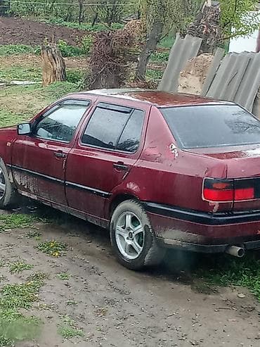volk: Volkswagen Vento: 1993 г., 1.8 л — 2