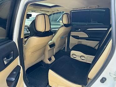 2 8: Toyota Highlander: 2018 г., 3.5 л, Автомат, Бензин, Внедорожник — 6