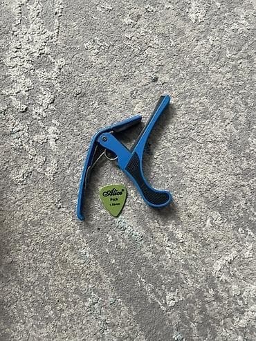 Велосипеды: Акустическая гитара с вырезом (cutaway), цвет — синий глянец — 2