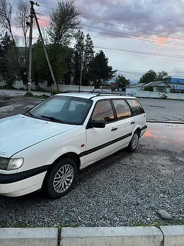 пл: Volkswagen Passat Variant: 1995 г., Универсал — 3
