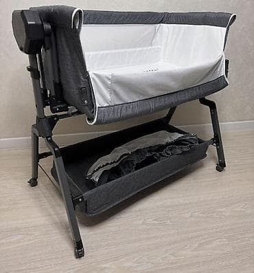 maxi cosy: Детская приставная кроватка, Б/у, С колесиками, цвет - Серый — 2