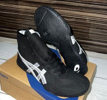 Черные борцовки Asics Tiger, предназначенные для занятий борьбой и