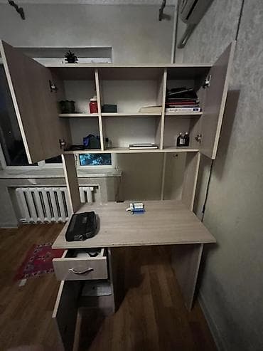 Компьютерный стол, Б/у, С полками