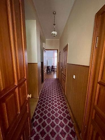 red centr: 3 комнаты, 75 м², Сталинка, 1 этаж — 5