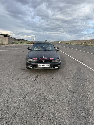 Toyota Camry: 1992 г., 2.2 л, Механика, Бензин, Седан at lalafo.kg Toyota Camry: 1992 г., 2.2 л, Механика, Бензин, Седан