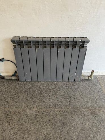 кемин шкаф: Даяр жыгач терезеле, Декоративдик өзгөчөлүктөрү: Башка өзгөчөлүктөр, Орнотуусуз, Бөлүп төлөө жок — 2