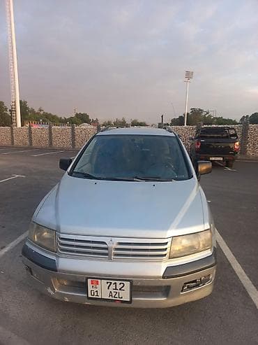 Mitsubishi Space Wagon: 2000 г., 2.4 л, Кол менен иштөөчү, Бензин, Универсал — 6