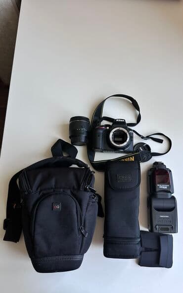 Зеркальный фотоаппарат Nikon D5300 в отличном состоянии + вспышка