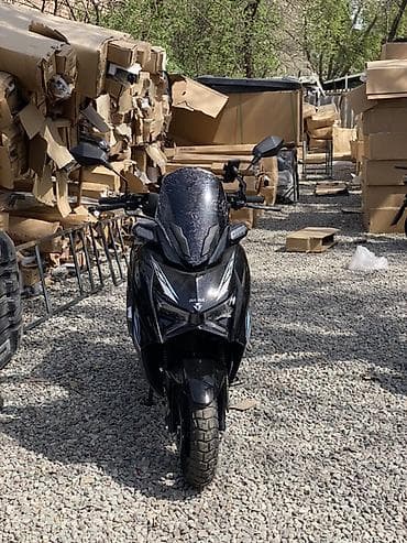 багаж для жигули: Скутер Q MAX черный цвет. Основные характеристики: - Кузов формата — 7