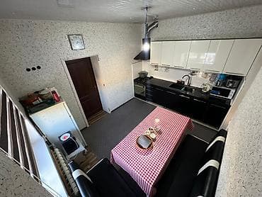 nice house: Продается уютный и просторный дом! • Участок — 5 соток • Жилая — 5