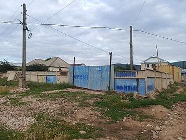 Дома: Продаётся просторный двухэтажный жилой дом с большим закрытым двором — 3
