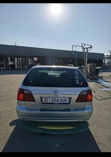 Nissan Primera: 2000 г., 2 л, Вариатор, Бензин, Универсал — 4