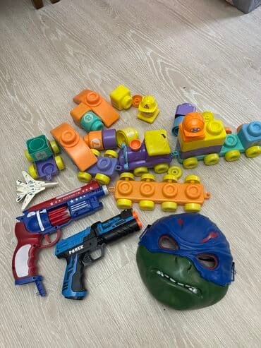 игрушечные дрели: Продаю игрушек для мальчиков, пистолеты с кубиками набор 1200с…,роботы — 1
