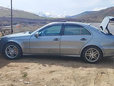 v class: Mercedes-Benz E-Class: 2008 г., Седан — 9