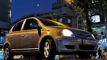 Toyota Vitz: 2004 г., 1.3 л, Автомат, Бензин, Хэтчбэк