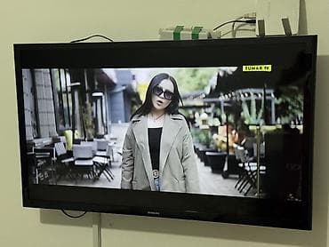 Телевизор Samsung, диагональ 32–37" (ориентировочно 81–94 см)