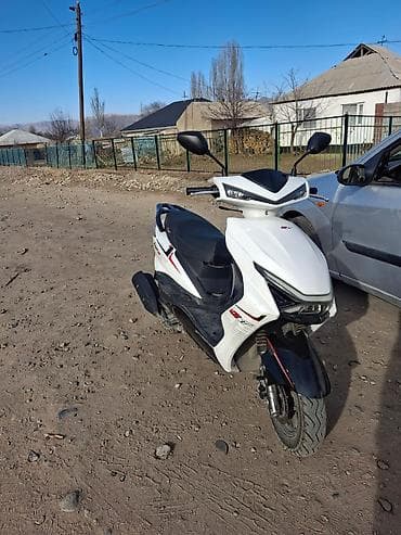 Скутеры: 150 куб. см, Бензин, Б/у — 1