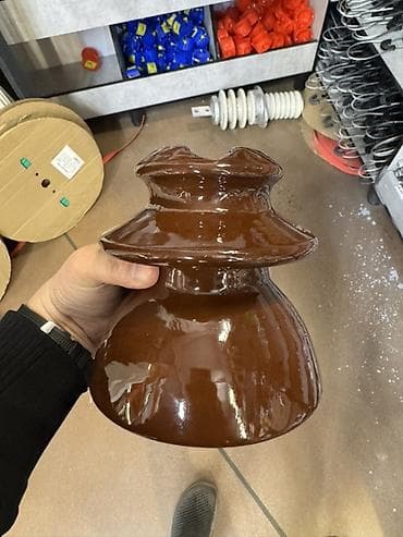 string art: Керамический изолятор ЛЭП (тарельчатый/штыревой тип) - Материал — 1