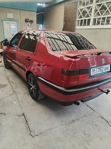 Унаа сатуу: Volkswagen Vento: 1993 г., 1.8 л, Бензин, Седан — 4
